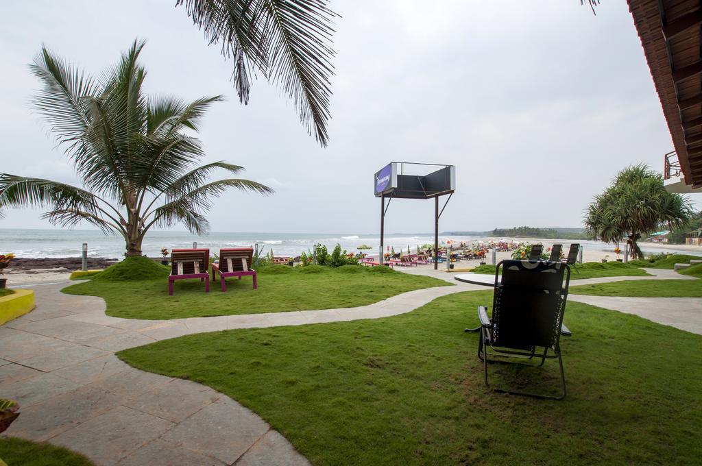 Boomerang Resort Mandrem Ngoại thất bức ảnh